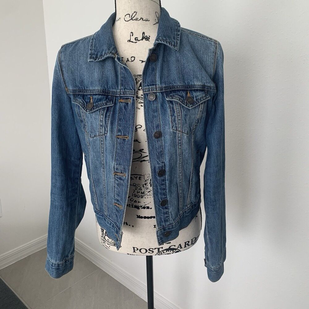 Forever 21 Size Small Denim Jacket 100% Cotton